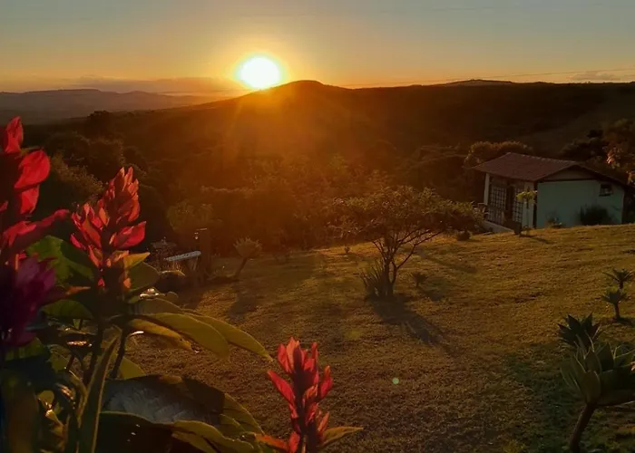 Pousada Canto da Lua - Charme, intimismo e uma linda vista para o Pôr-do-Sol Carrancas