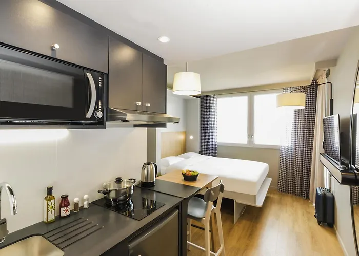 Aparthotel Adagio access Palaiseau Saclay