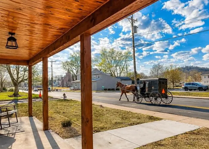 Charming Loft Escape Walk To River & Restaurants