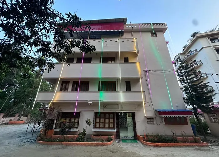 Sri Mayapur Chandrodaya Guest House And Event Holder