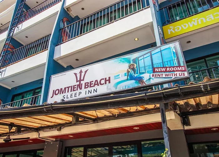 Jomtien Beach Sleep Inn - Steps From Beach & Market