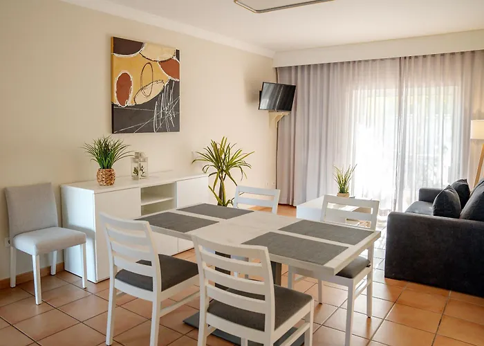 Giramar Apartamentos Turisticos