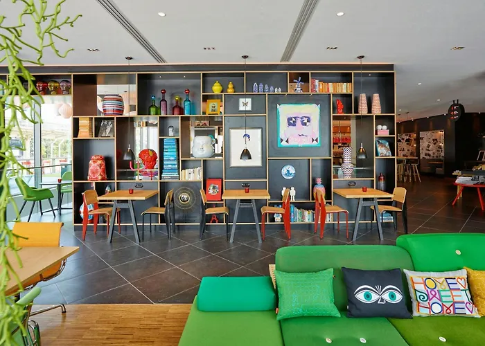 citizenM Paris La Défense