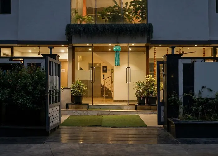 Super Townhouse Oak Viman Nagar Formerly Kuber Inn