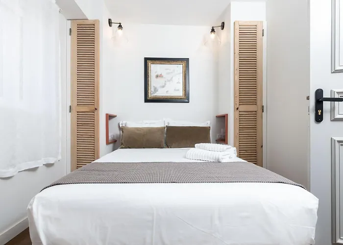 Bed and Breakfast Les Petits Volets 2 à Antibes