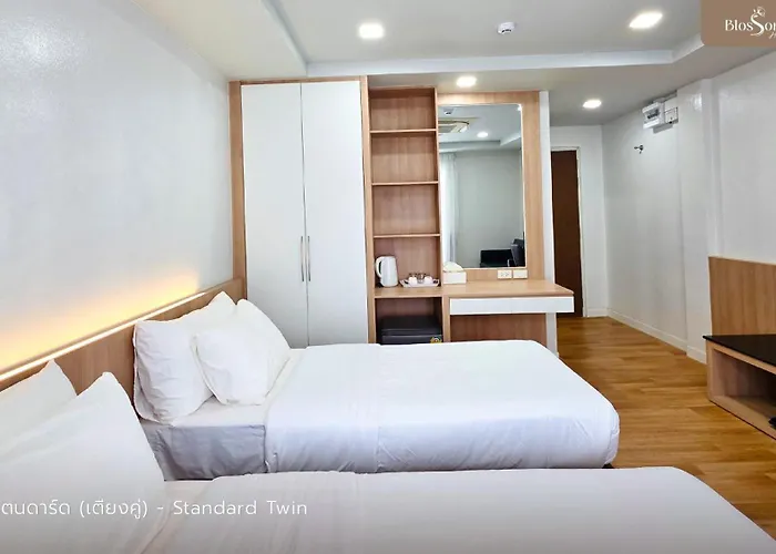 โรงแรมบลอสซั่ม เพชรบูรณ์ Blossom Hotel