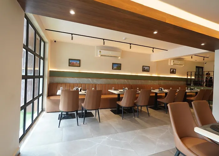 Swarnam Hotel