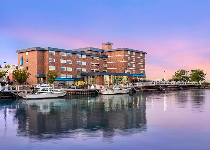 The Harborview On Lake Michigan, Ascend Hotel Collection Port Washington