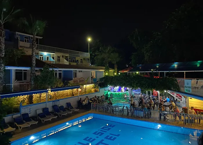 Side Temple Hotel