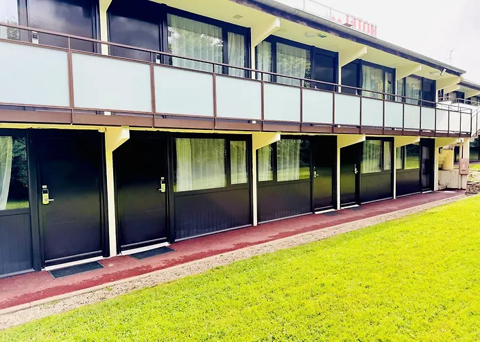 Hotel Pavillon des Gatines Plaisir