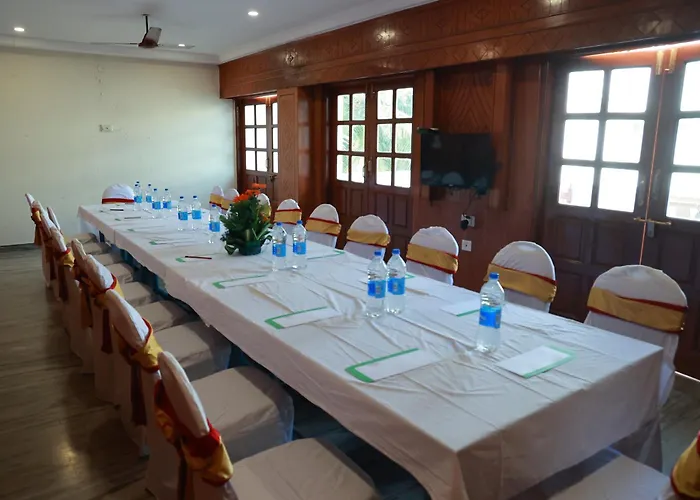 Dhanunjayas Luxury Hotel