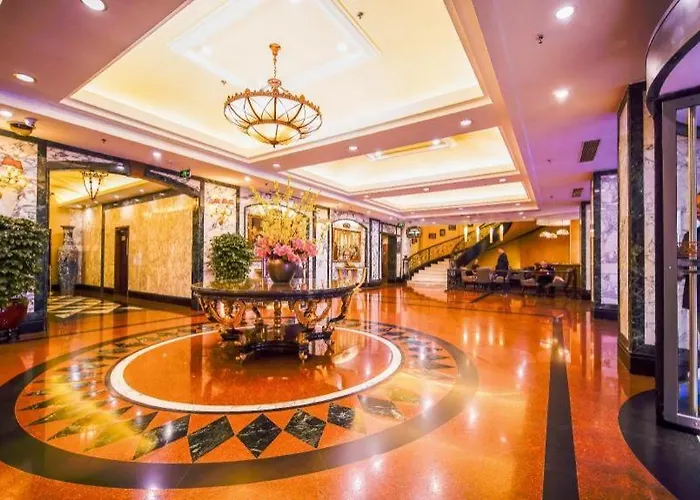 Dong Fang Hotel Peking 