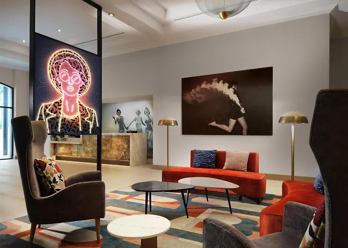 Hotel Zessa Orange County Airport, A Doubletree By Hilton Santa Ana
