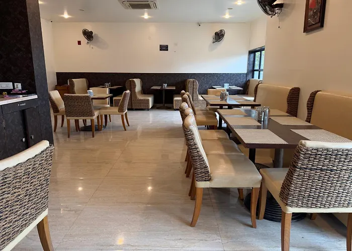 Hotel Sharanam