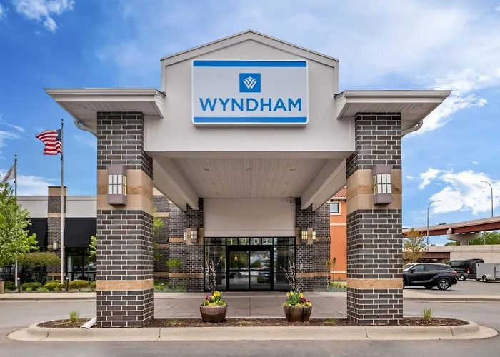 Wyndham Bloomington - Mall Of America