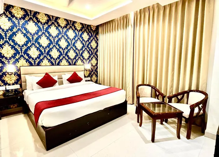 Hotel Lycoris Zirakpur Chandigarh !! Main Highway Hotel ! Lift ! Large Parking ! Premium Ac Rooms ! Traveler Choice