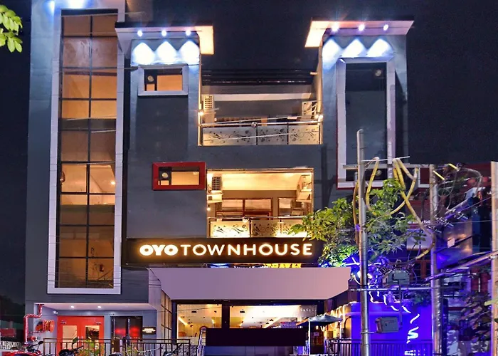 Super Townhouse 244 Munshipuliya