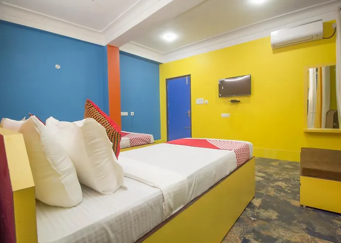 Collection O Relax Hotel