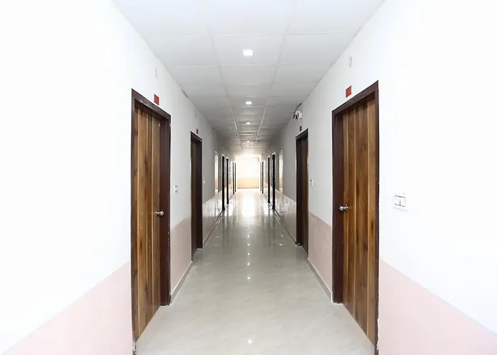 Hotel O Vandana