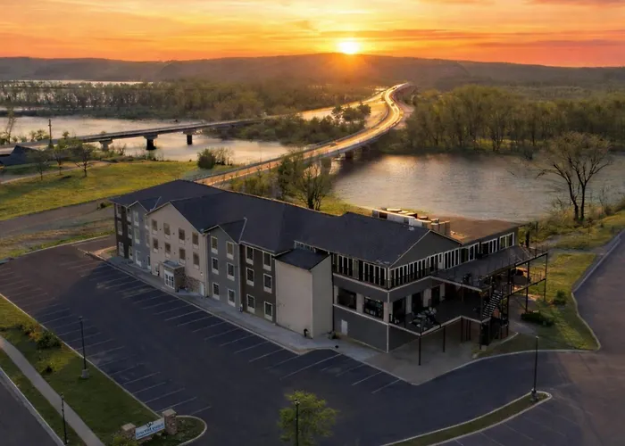 Waterfront Hotel Prairie du Chien