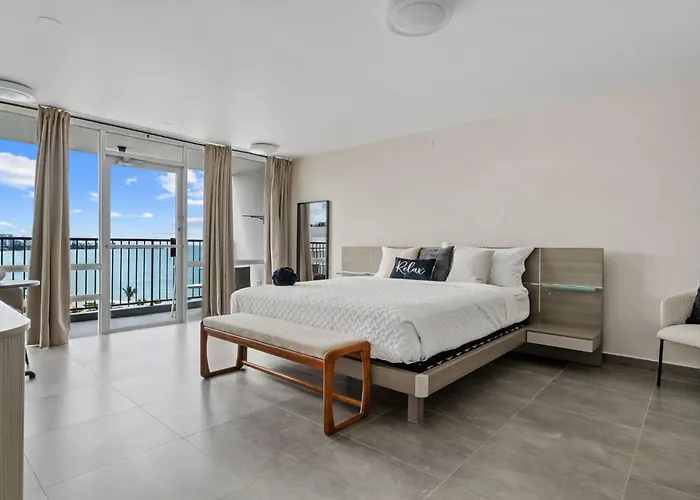Ocean View Deluxe Suite: Pvt. Beach & Pool San Juan
