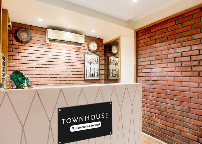 Townhouse Kadodra Formerly Jd Business Hotel
