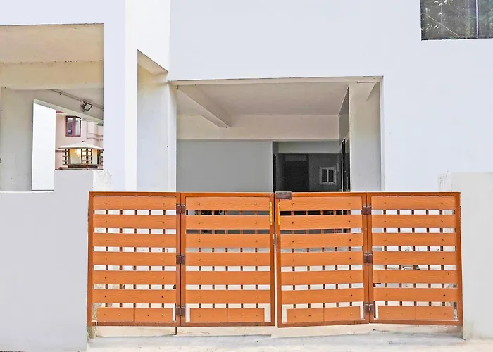 Hotel O Sholinganallur Near Anjaneya Temple