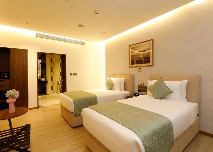 080 Transit Hotel, T2