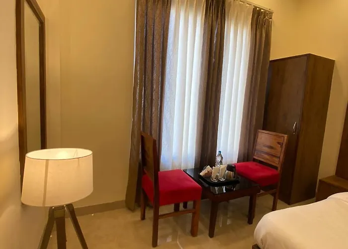 The Classic Woods Palace - #Mountain View #Open Terrace #Parking #Premium Rooms With Balcony #Best Selling Hotel In Mussoorie