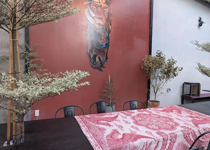 Tzone's Hostel - Quiet Place