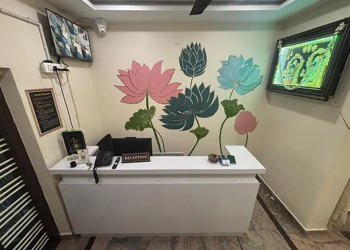 Jay & Jas Hotel