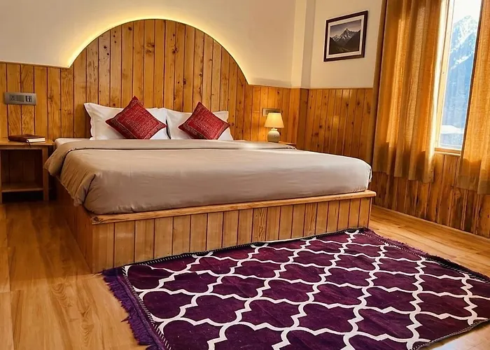 Sharaji Cottage #Premium Room # Cafe #Comforable Stay