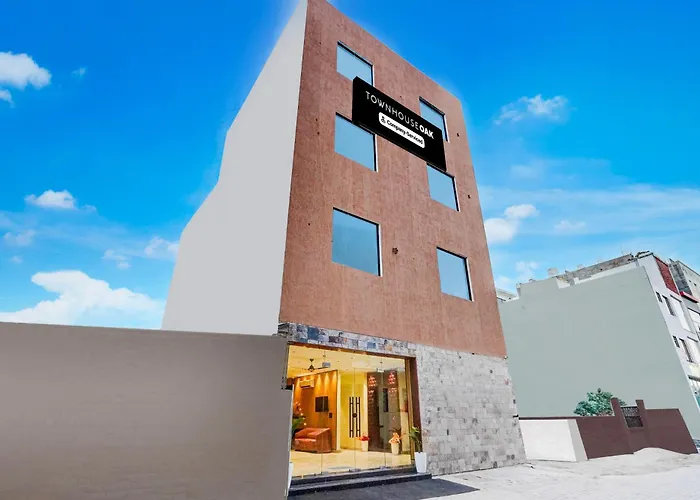 Super Townhouse Oak Chandigarh Ambala Expressway Gazipur Formerly Troy