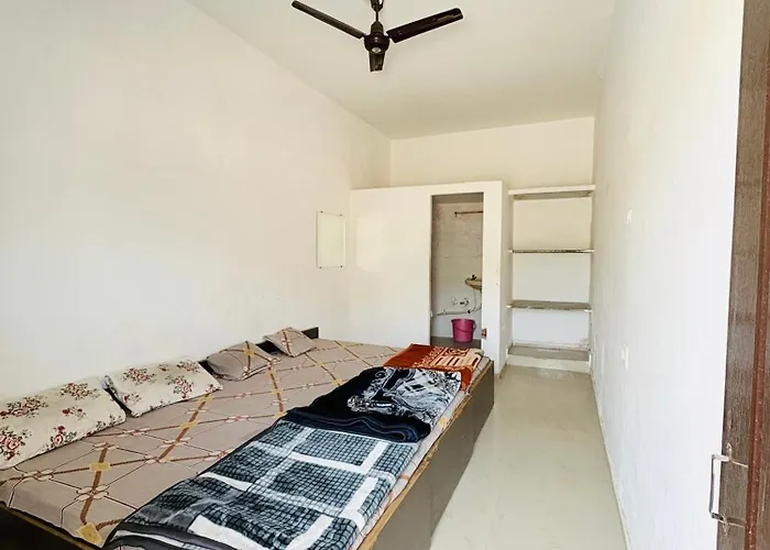 Shivraj Guest House