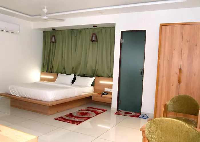 Nova Yashraj Hotel