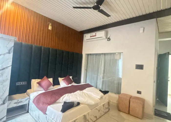 Trishul Inn