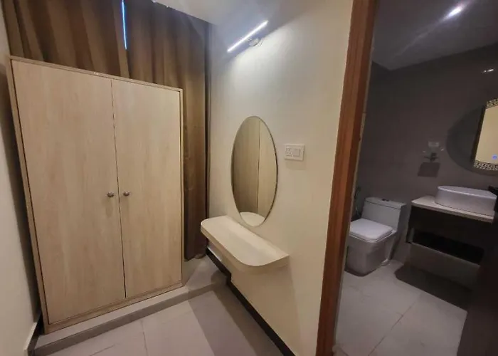 Hotel Ananta Vilas