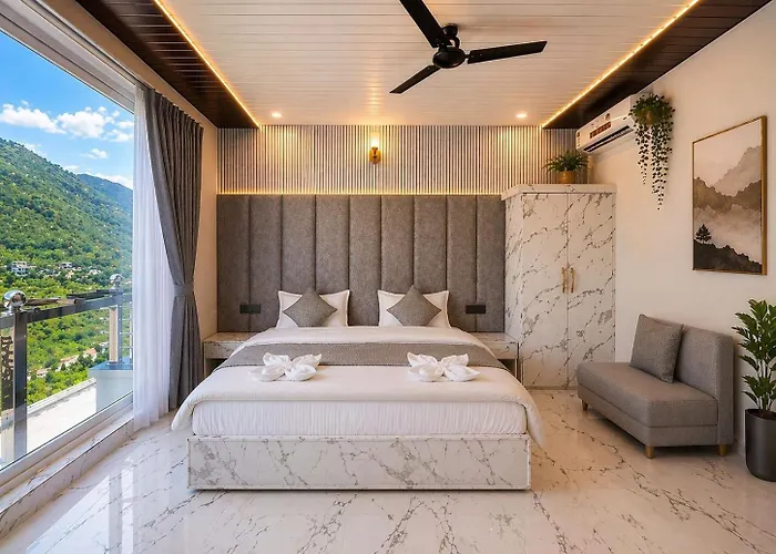 Trishul Inn