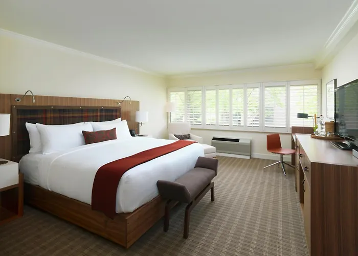 Topnotch Resort