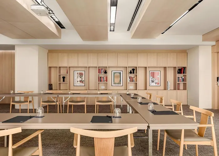 Ac Hotel Sants By Marriott Barcelona