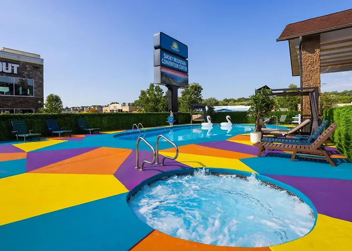 Days Inn By Wyndham Pigeon Forge South