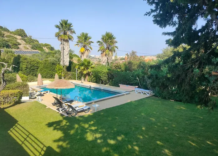Falfeira Apartments