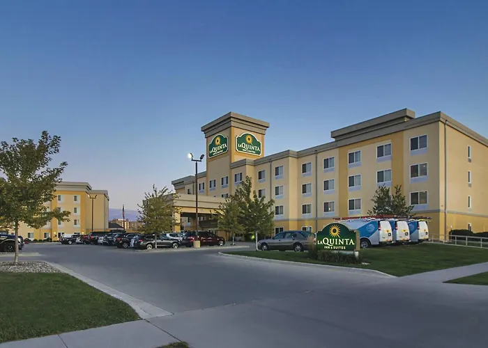 La Quinta By Wyndham Fargo-Medical Center Hotel