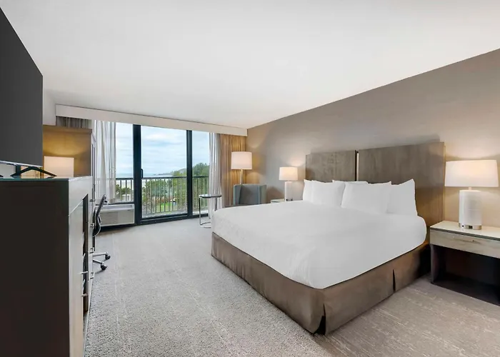 Best Western Plus Agate Beach Inn