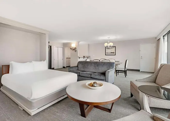 Best Western Plus Agate Beach Inn