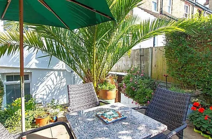 Lovely Private Accommodation With Own Garden