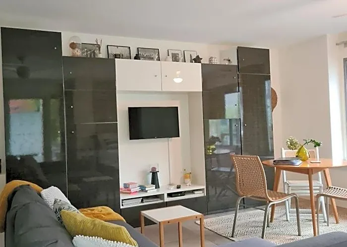 Great Canal Studio - Ac, Water View & Free Parking