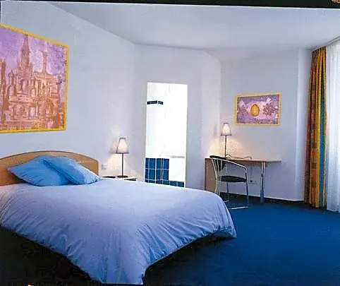 Amadeus Hotel