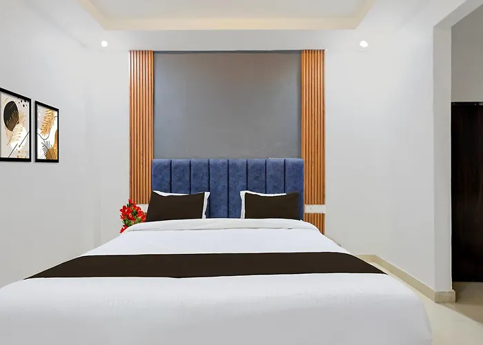 Super Townhouse Geeta Nagar Metro Station Formerly Hotel Opal