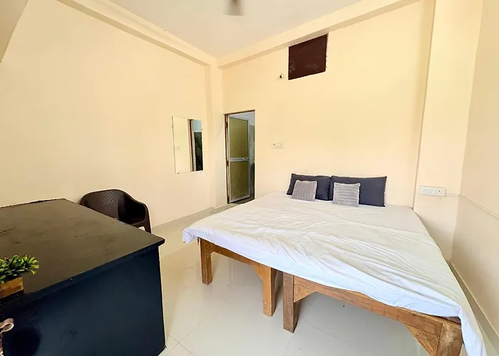 Hotel 5 Star Yatri Vishram Dormitory And Rooms